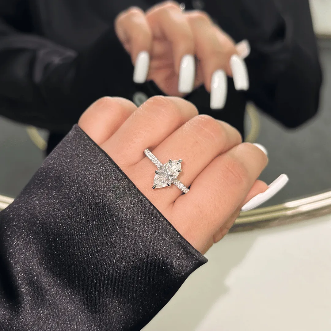 JADA MOISSANITE RING