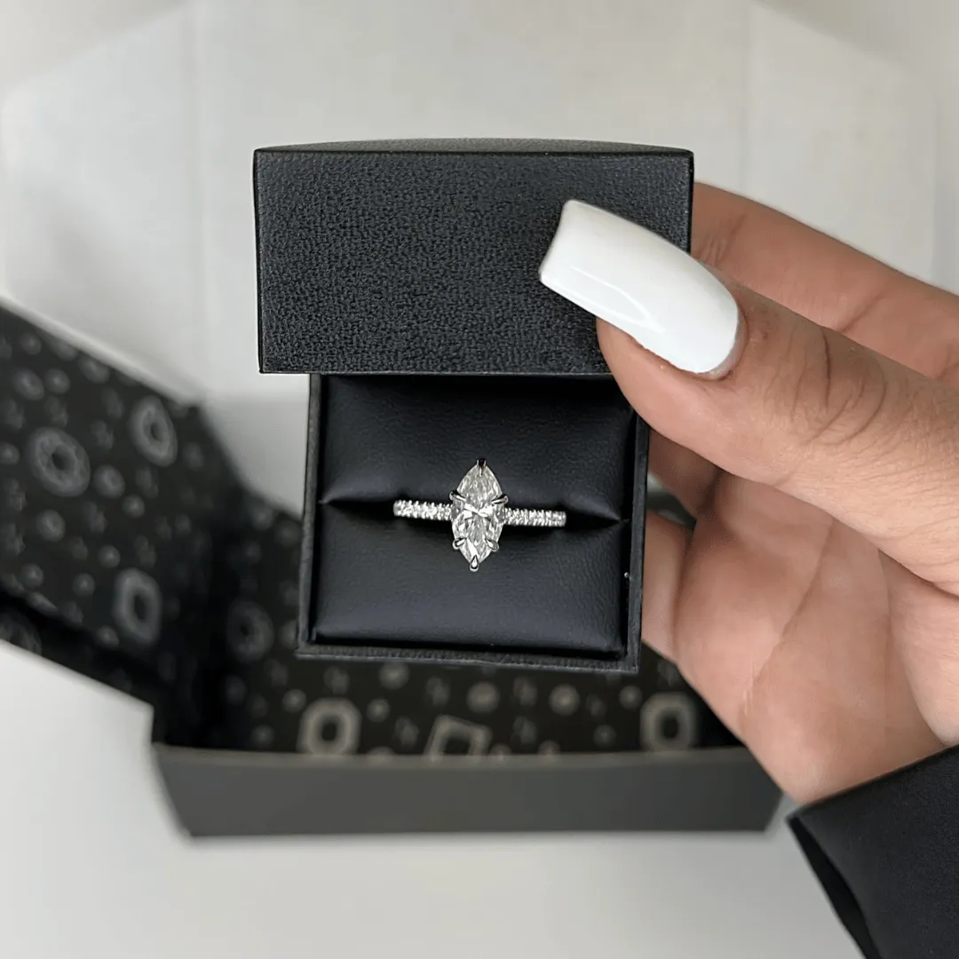 JADA MOISSANITE RING