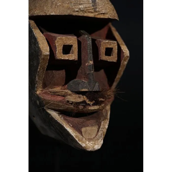 Kran Monkey Mask, Cte d'Ivoire / Liberia #817