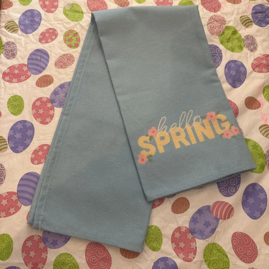 New! Thirty-One S/2 Tea Towels Spring Plaid